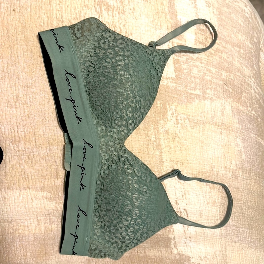 Victoria secret pink bra.